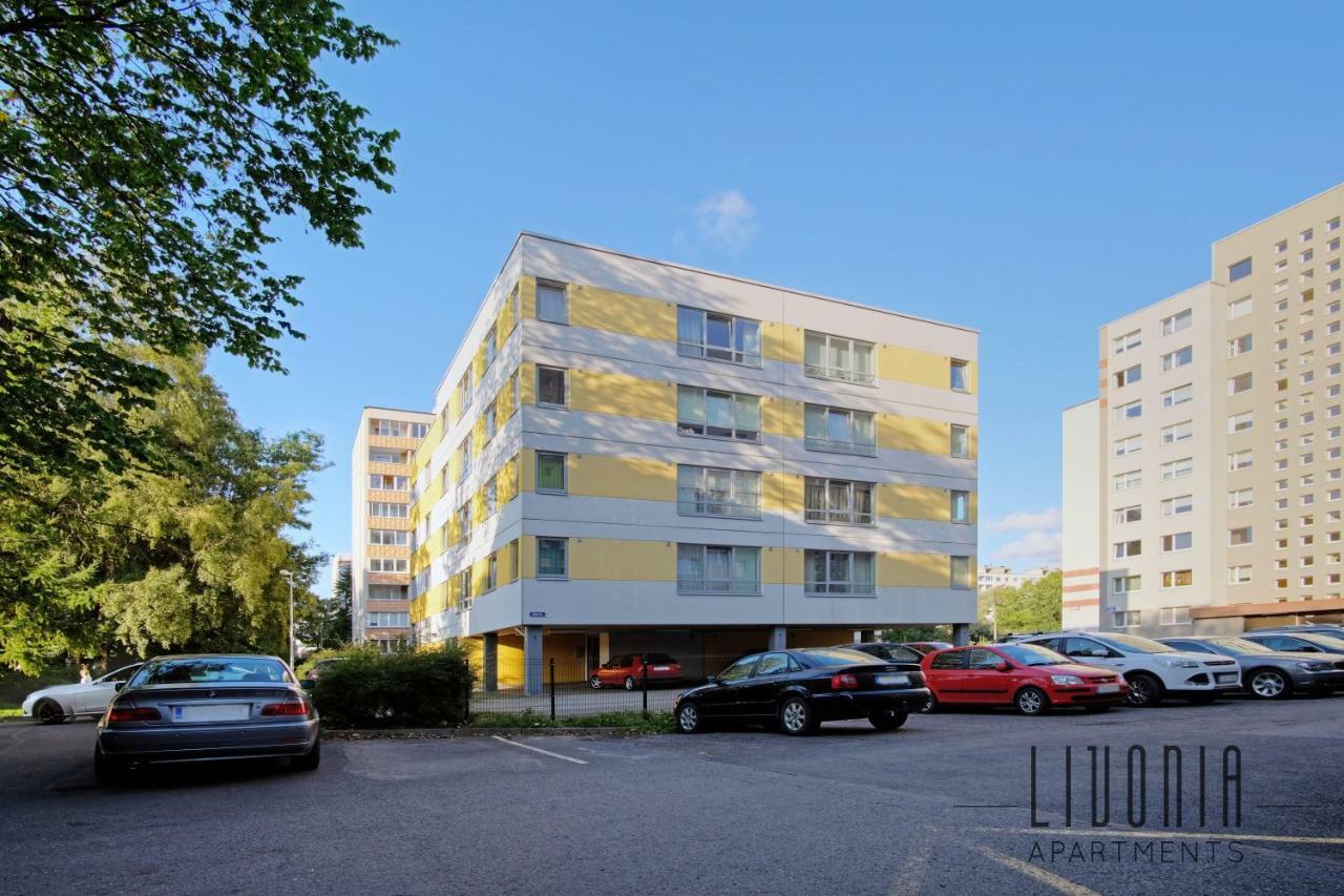 Sunny Studio With Parking, Self-Check-In & Wi-Fi Tallinn Extérieur photo
