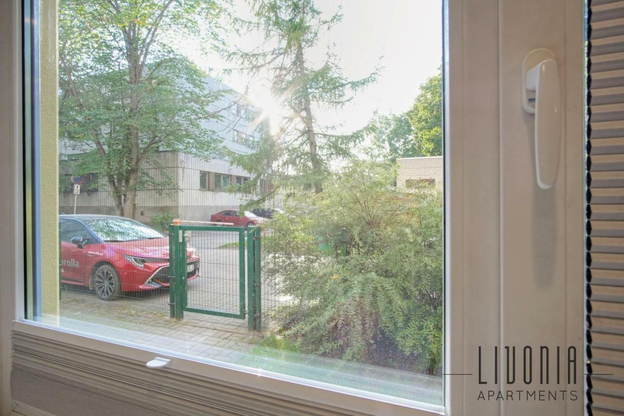 Sunny Studio With Parking, Self-Check-In & Wi-Fi Tallinn Extérieur photo